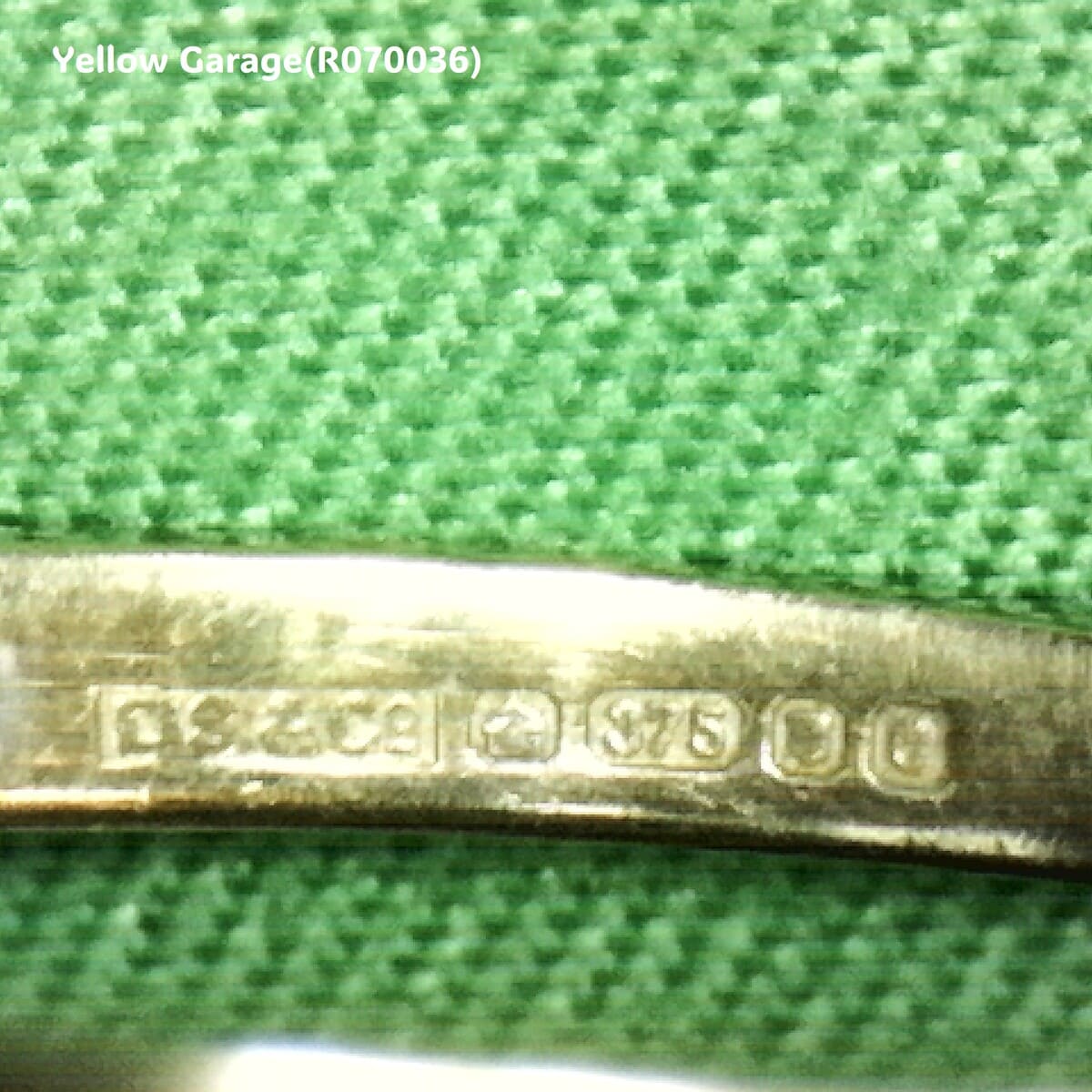 ヴィンテージ イギリス製 サファイア&ダイヤモンド リング(専用ケース付き)