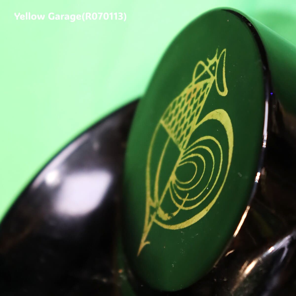 HARDY コニャック・ゴールドロゴ付き ベークライト灰皿(ヴィンテージ)