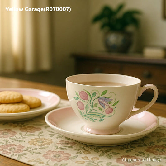 アンティークとは、過去からの贈り物です。大量生産では得られない、時間が作り出したデザインと物語を、ぜひご自身の生活の中で体感してみてください。あなたの感性と響き合う、そんな一品に出会えることを願っています。