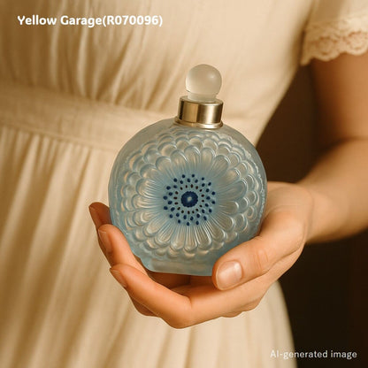 R. Lalique フロレアル・パフュームボトル – 両面花文様の芸術的逸品　AI