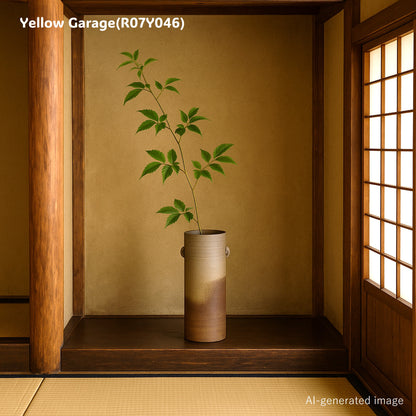 自然釉と窯変が織りなす素朴な美
備前焼の名工、亀井勝の逸品AI