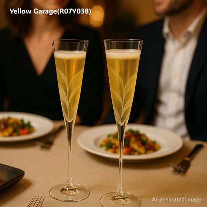 上品な曲線美とフロスト加工が魅せる
HOYAの芸術品AI