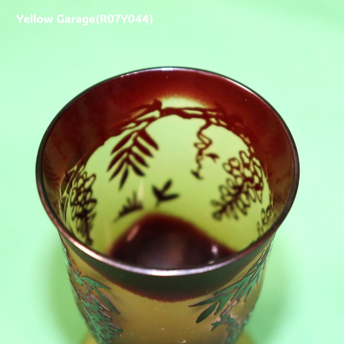 アールヌーヴォー風 葡萄文様 小型グラス 2客セット（高さ9cm）