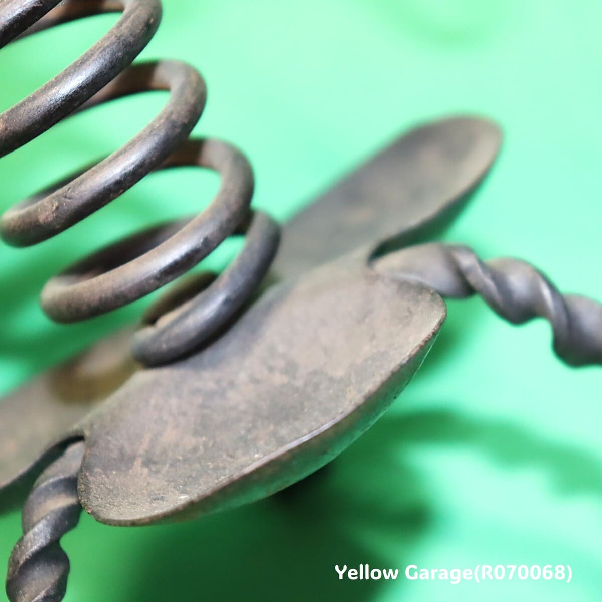 アンティーク 鉄製スプリングキャンドルスタンド