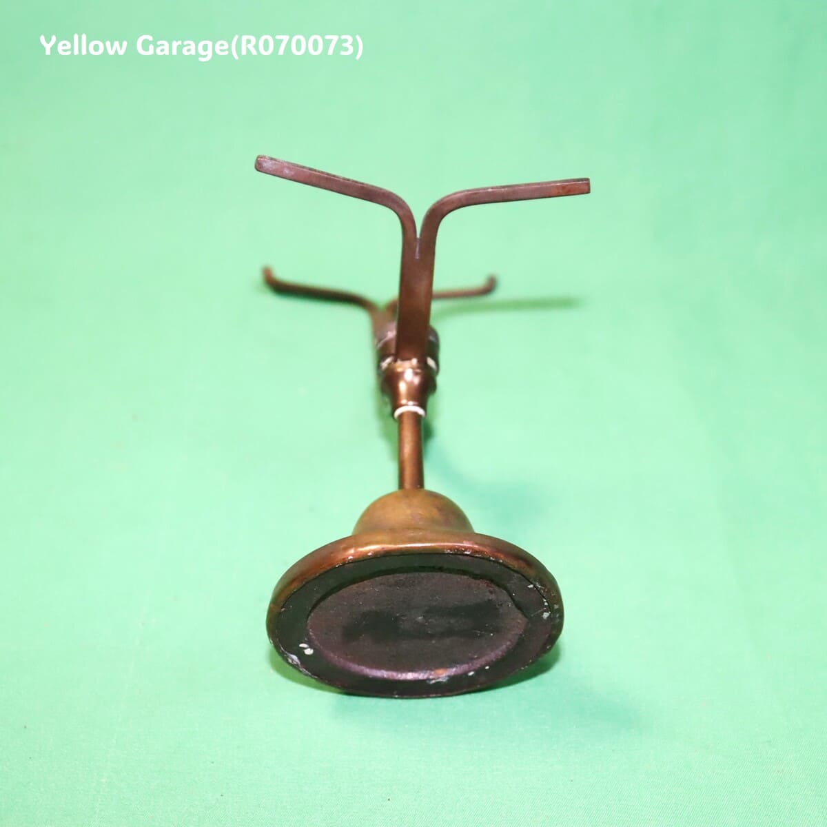 【真鍮製】アンティーク シューズディスプレイスタンド（ハイアングルタイプ）