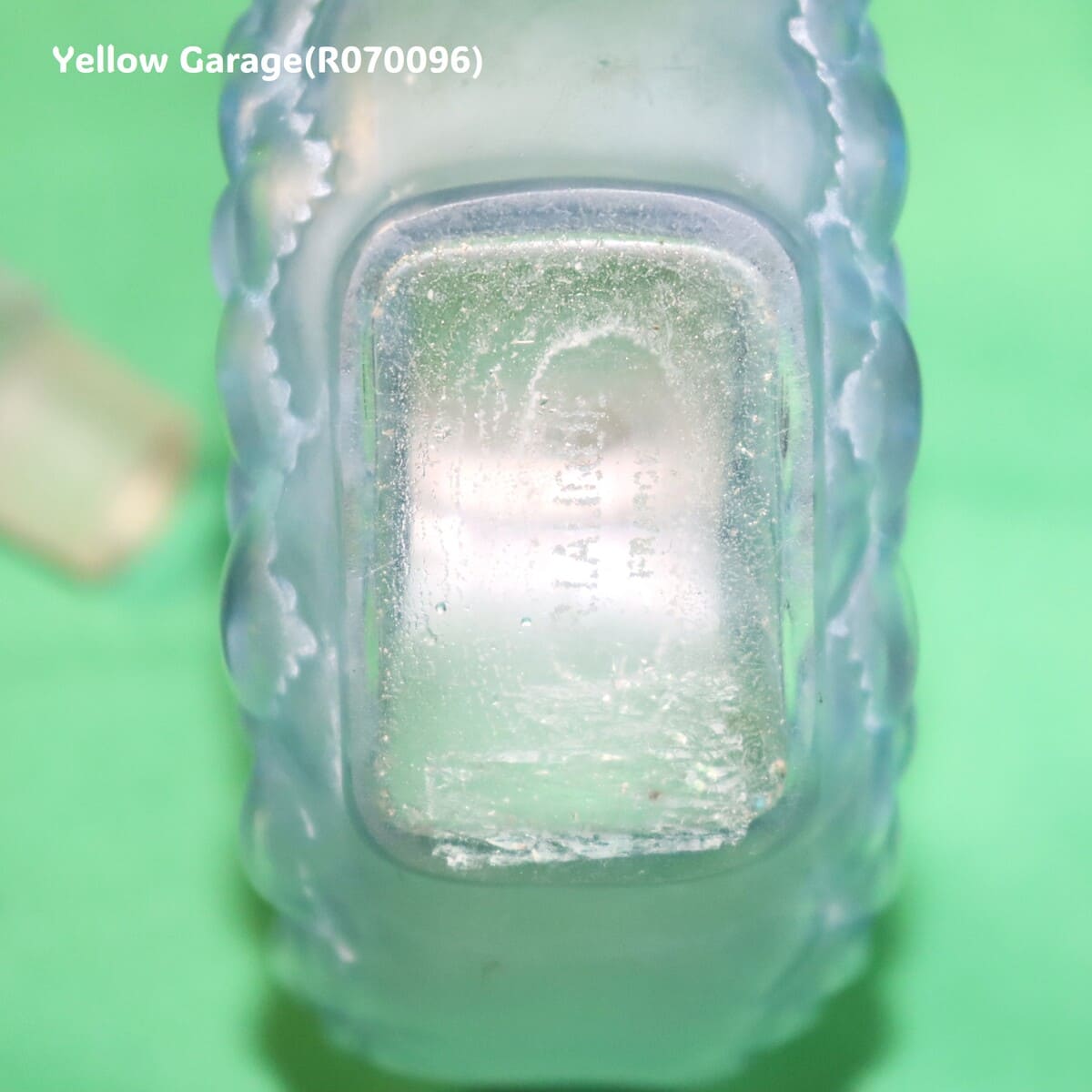 R. Lalique ダリア「Dahlia」・パフュームボトル – 両面花文様の芸術的逸品