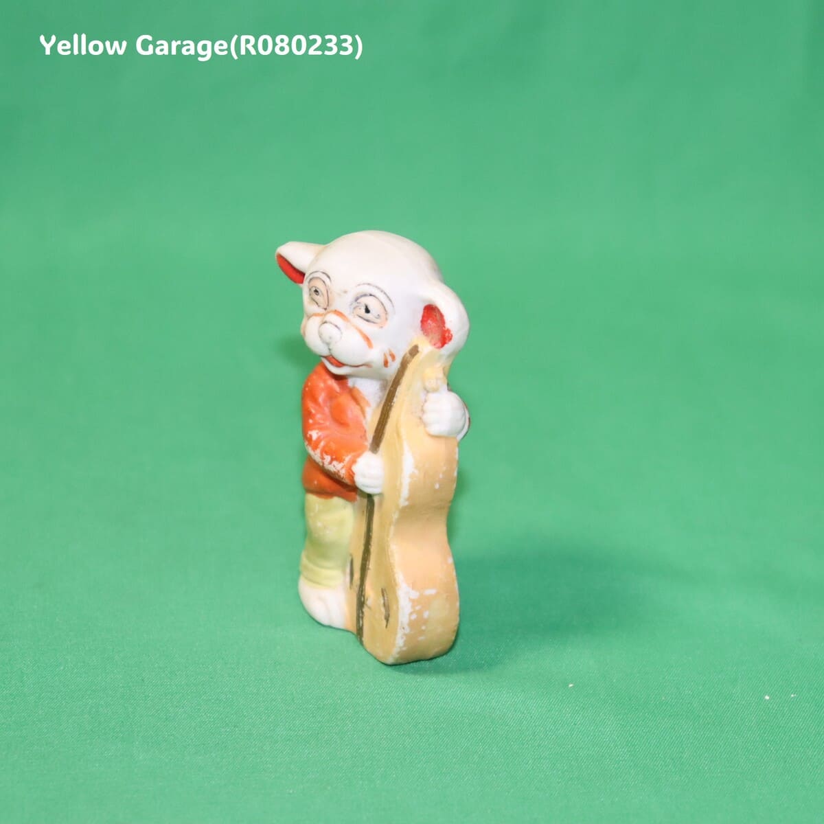 1920〜30年代に世界的な人気を博したキャラクターBonzo のヴィンテージフィギュア音楽隊3体セットです_ベース斜め
