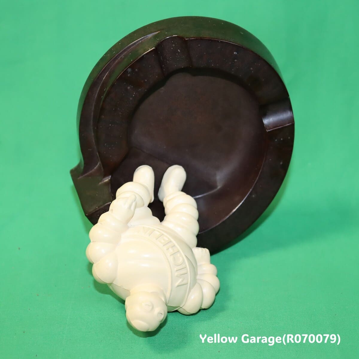 【英国製オリジナル】ミシュラン ビバンダム 灰皿（ベークライト製・ヴィンテージ1940〜50年代）