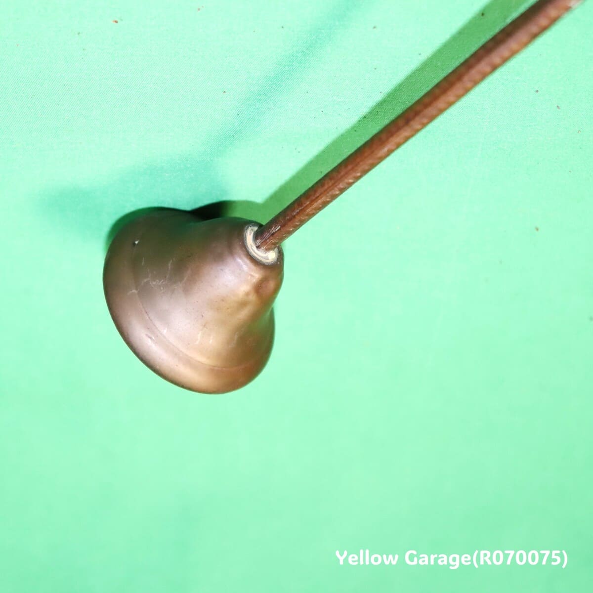 アンティーク真鍮製アクセサリスタンド（縞模様装飾）