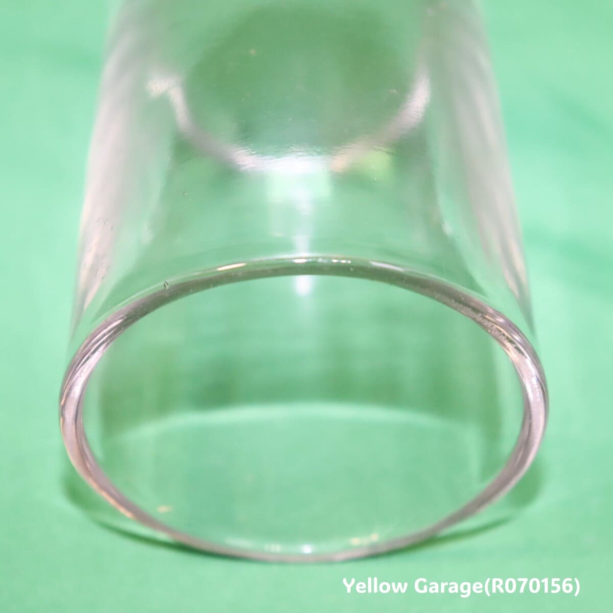 ヨーロッパで実際に使用されていたアンティークのガラスカップ_口下アップ
