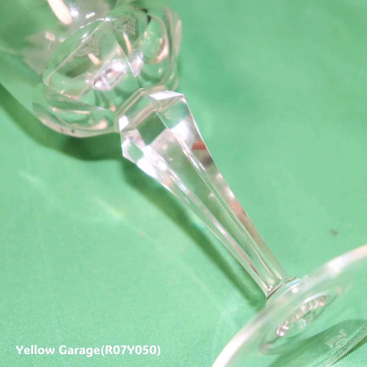 葡萄文様エッチング入りワイングラス（高さ14cm／ヴィンテージ風）