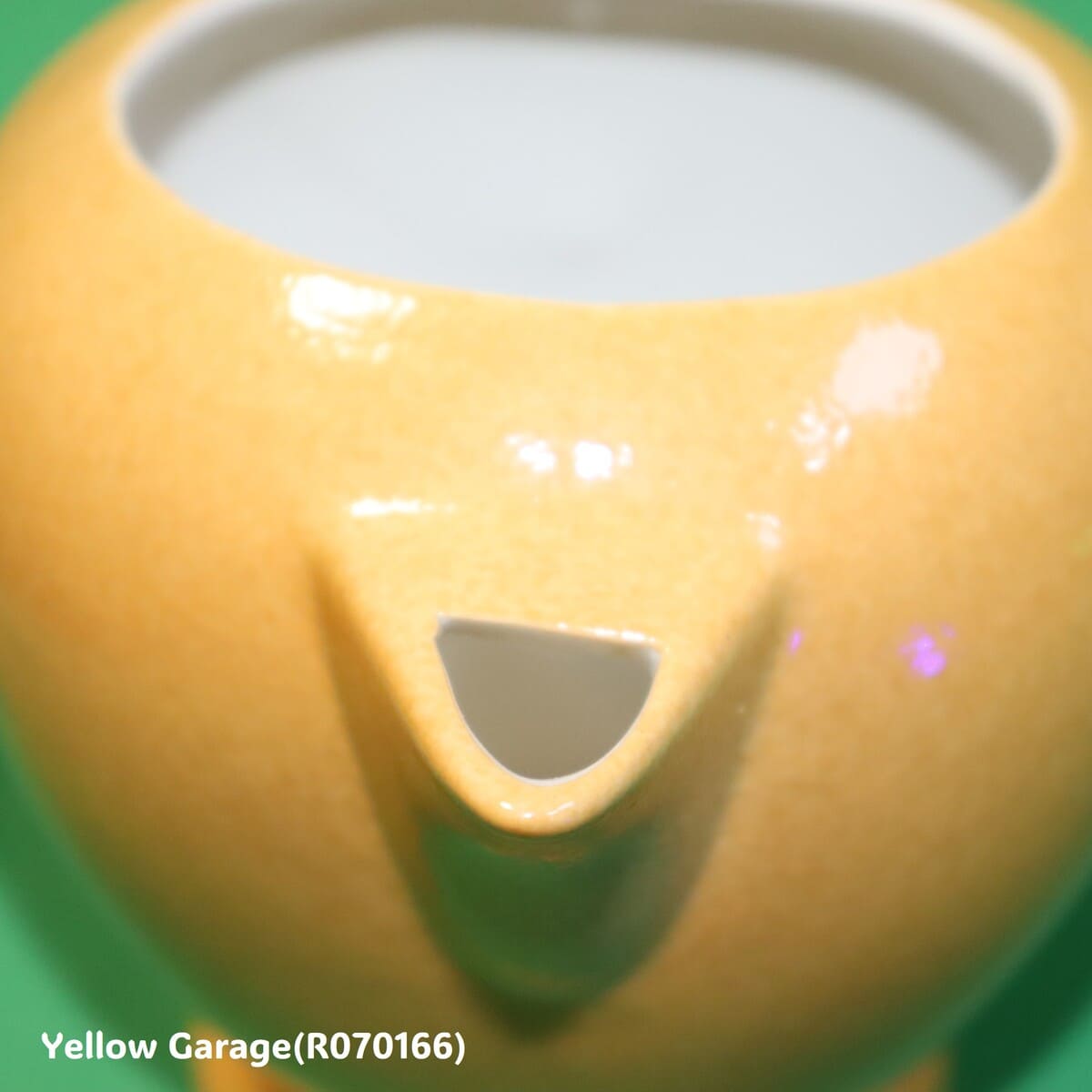フランスの陶芸工房 Atelier de Céramique RICARD によって制作された陶器製のヴィンテージポット_注ぎ口アップ