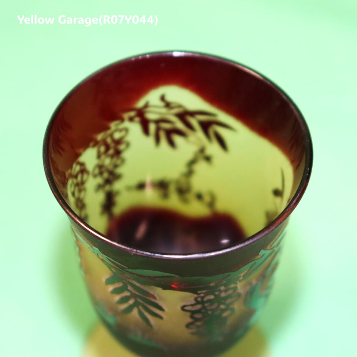 アールヌーヴォー風 葡萄文様 小型グラス 2客セット（高さ9cm）