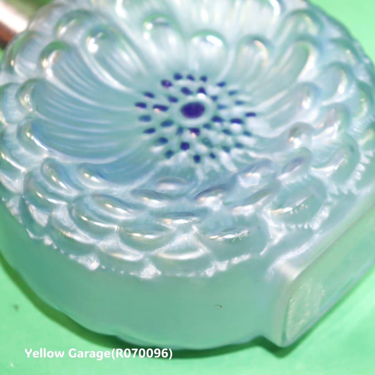 R. Lalique ダリア「Dahlia」・パフュームボトル – 両面花文様の芸術的逸品