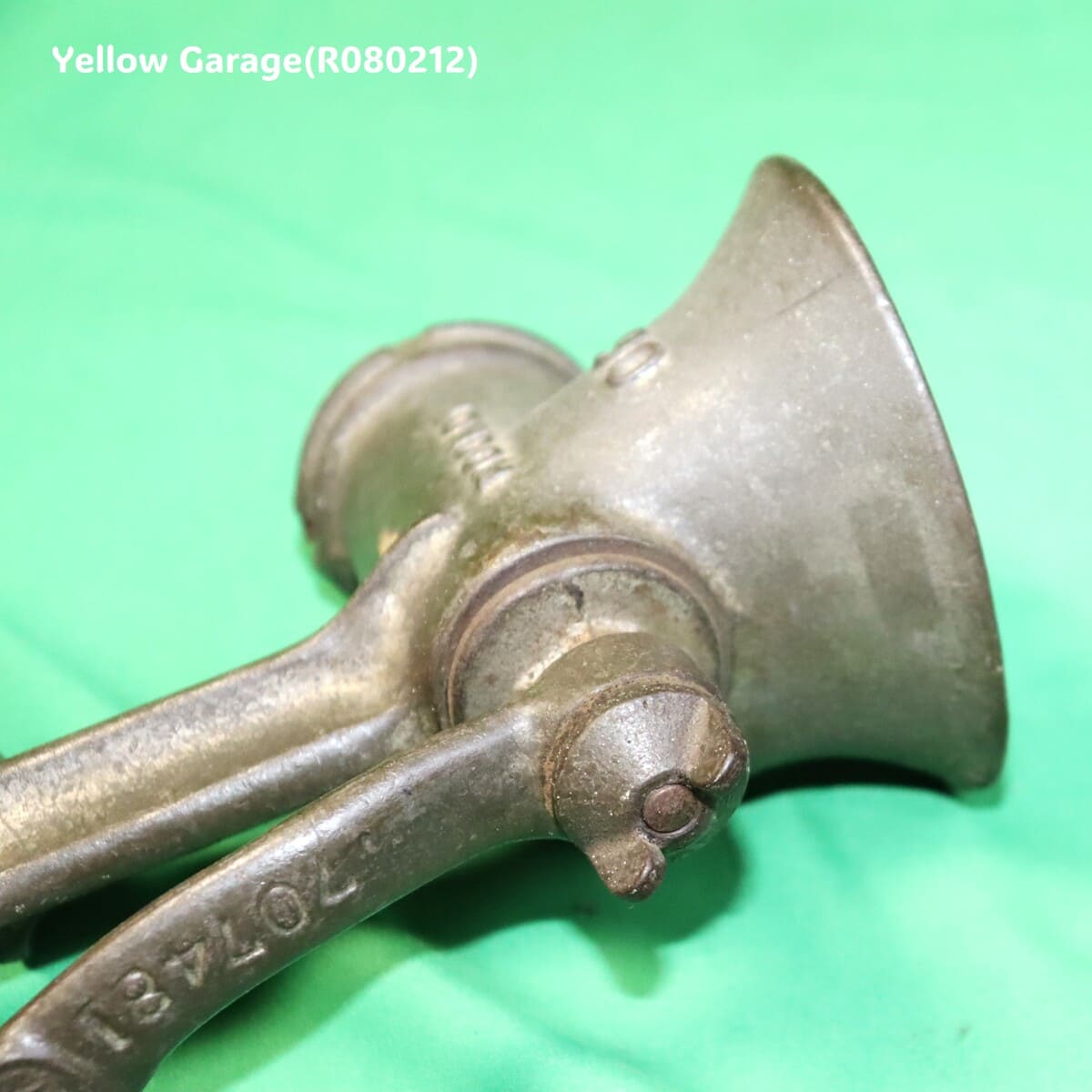 20世紀初頭の英国で使用されていたと考えられるSPONG（スポング）社製 アンティーク・ミートグラインダー＿アップアーム