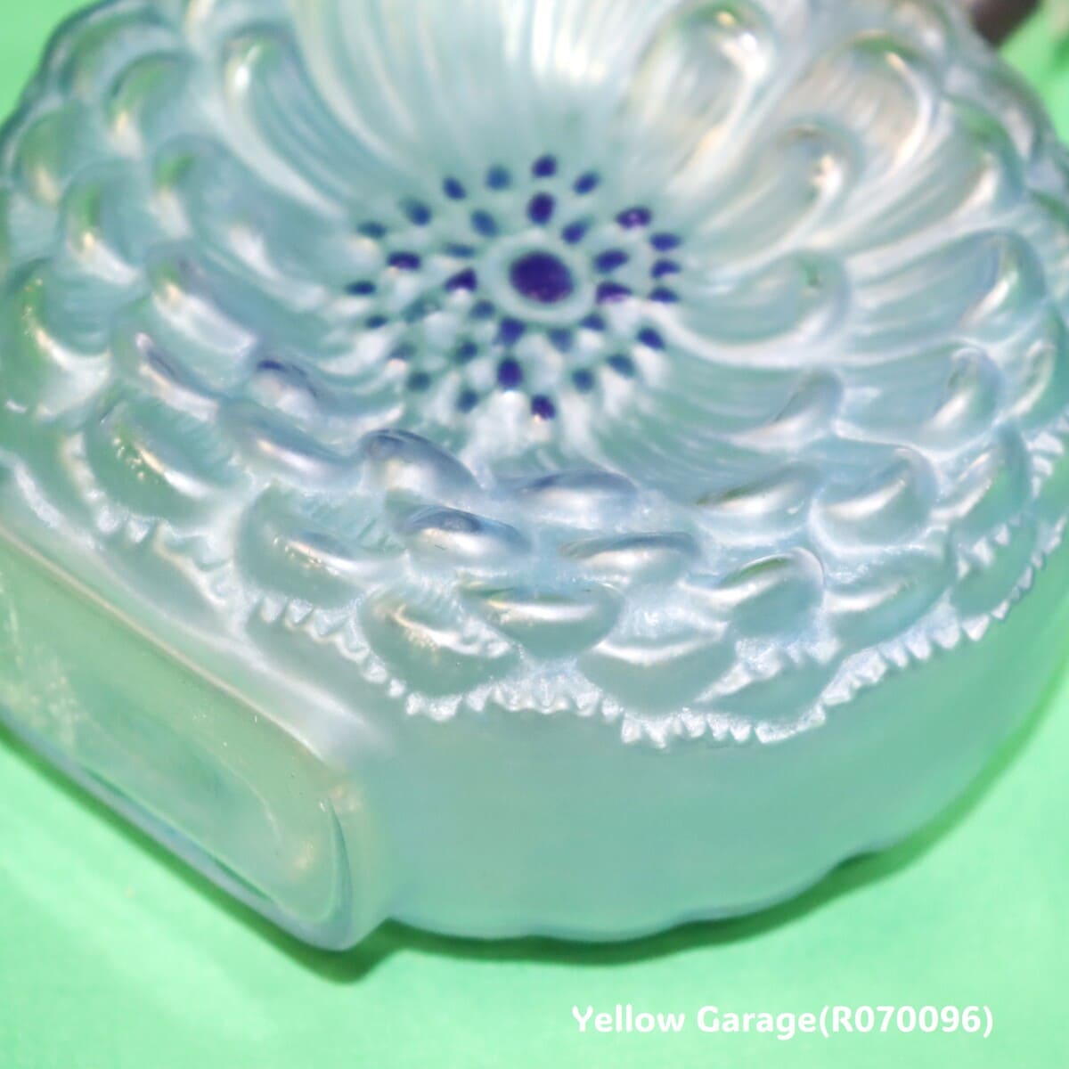 R. Lalique ダリア「Dahlia」・パフュームボトル – 両面花文様の芸術的逸品