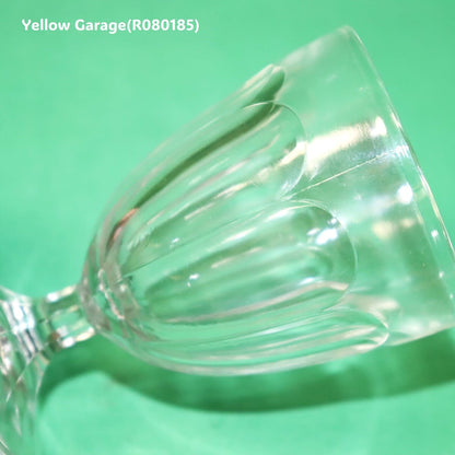 フランスの老舗ガラスメーカー「リュミナルク」によるクラシカルなデザインのワイングラス6客セット_斜めアップ
