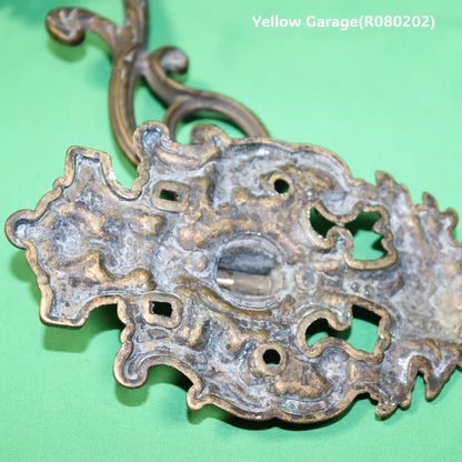 19世紀末から20世紀初頭にかけてヨーロッパ（おそらくフランスまたはイギリス）で製造されたと考えられるキャンドルスタンド＿裏
