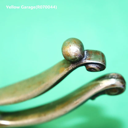 アンティーク 真鍮製ナッツクラッカー／抱擁する男女モチーフ