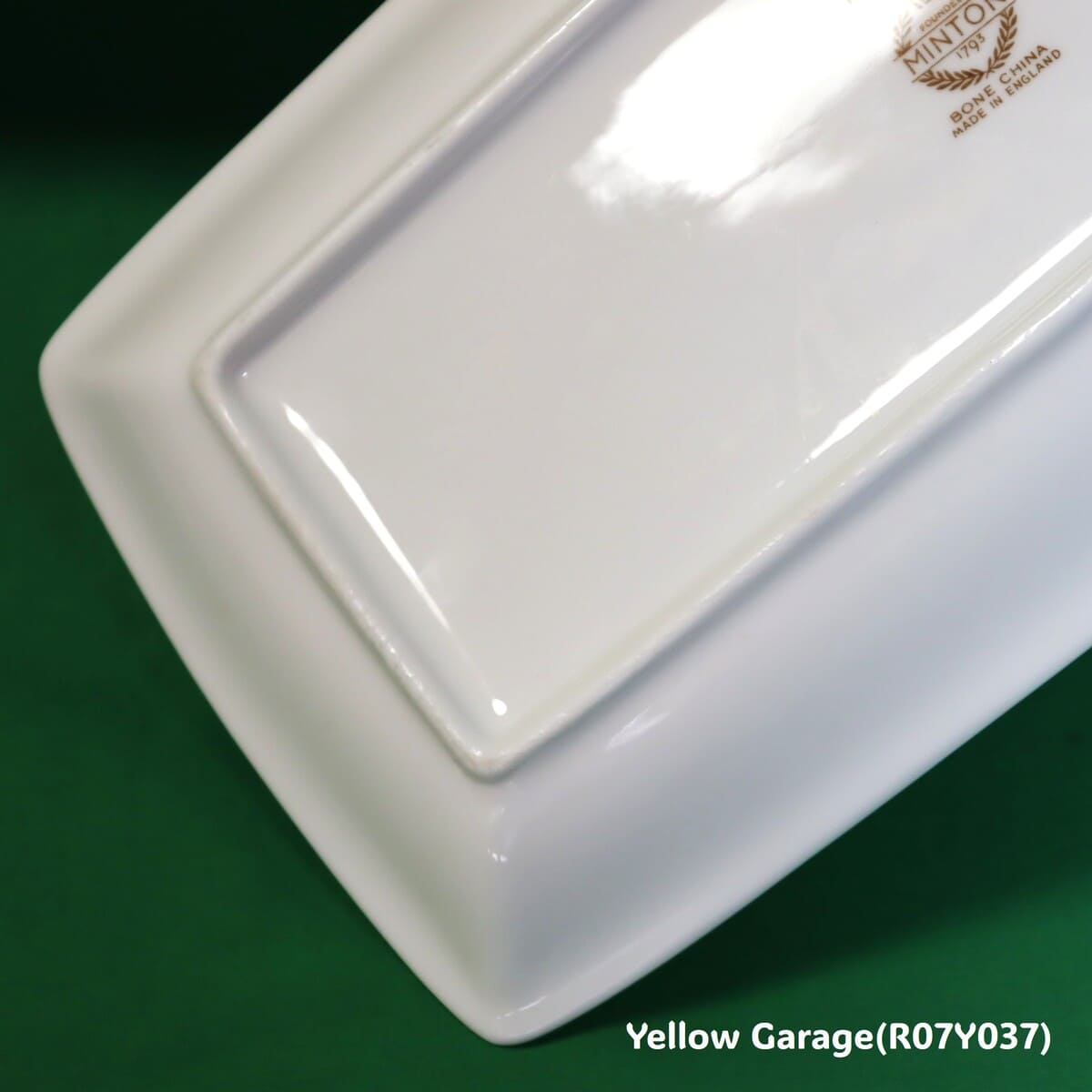 MINTON（ミントン） Haddon Hall サンドイッチプレート（幅 約30 cm／幅 約14 cm）