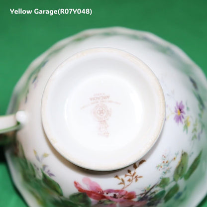 Royal Doulton（ロイヤル・ドルトン）“ARCADIA（アルカディア）” ティーカップ ペア