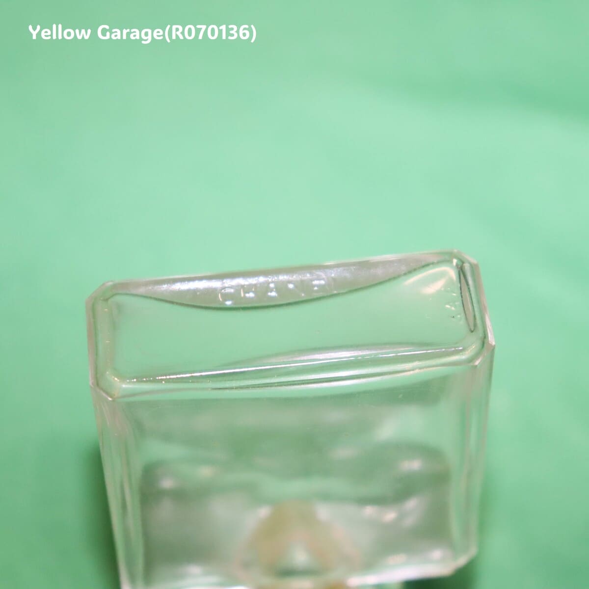 CHANEL ヴィンテージ香水ボトル｜刻印入りガラス製ミニパフューム