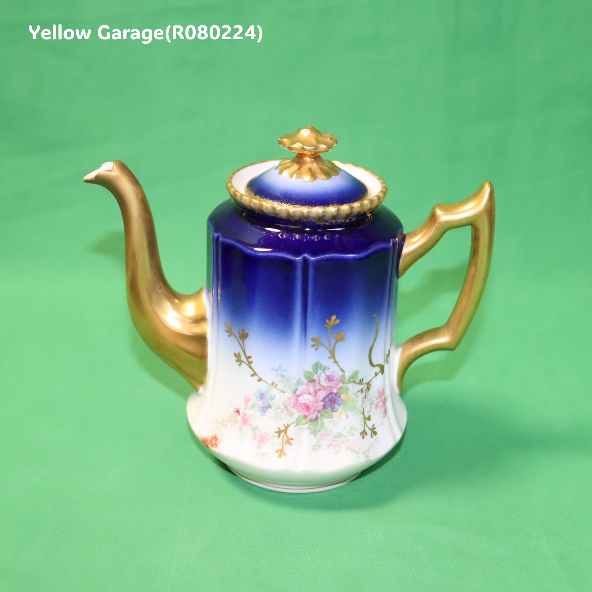 19世紀末〜20世紀初頭に製造されたフランス・リモージュのアンティークティーセット_ポット全体