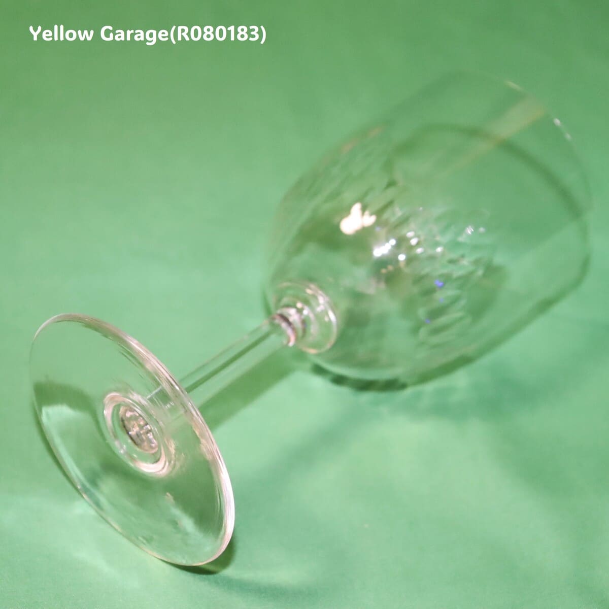 1936年以前に製造されたと考えられるオールド・バカラのワイングラス_底左下