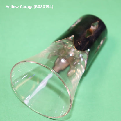 透明感のあるガラスにシルバー調の袴（はかま）を合わせた趣深いアンティークグラス4個セット_口左下アップ