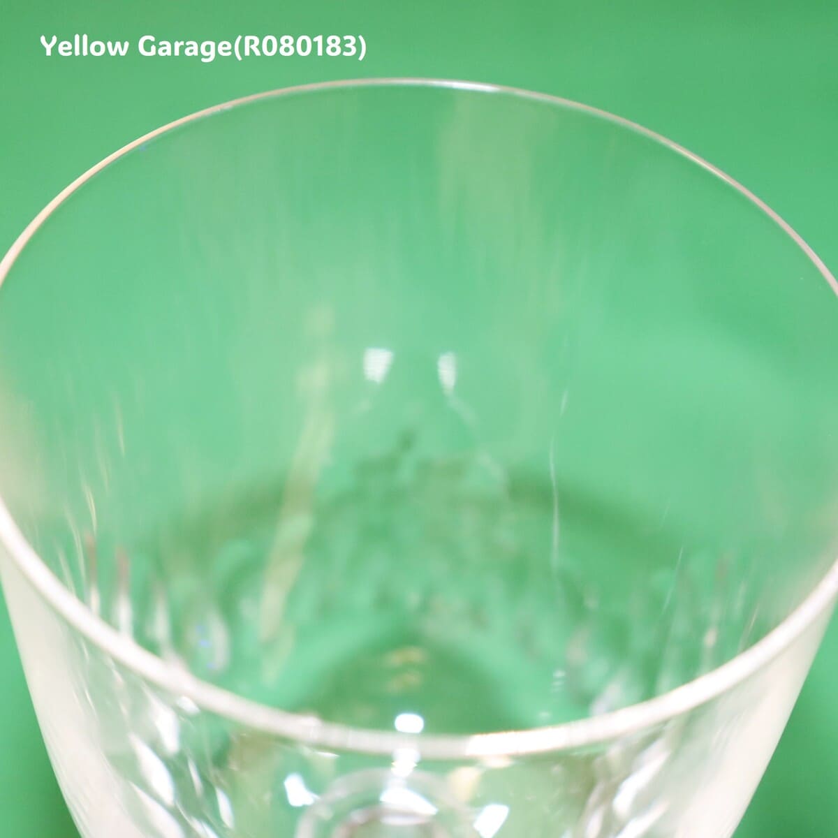 1936年以前に製造されたと考えられるオールド・バカラのワイングラス_口・超アップ