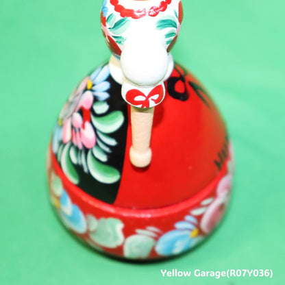 【ハンガリー製 ハンドペイント木製人形】民族衣装デザインのミニコンテナ型人形（ヴィンテージ風）