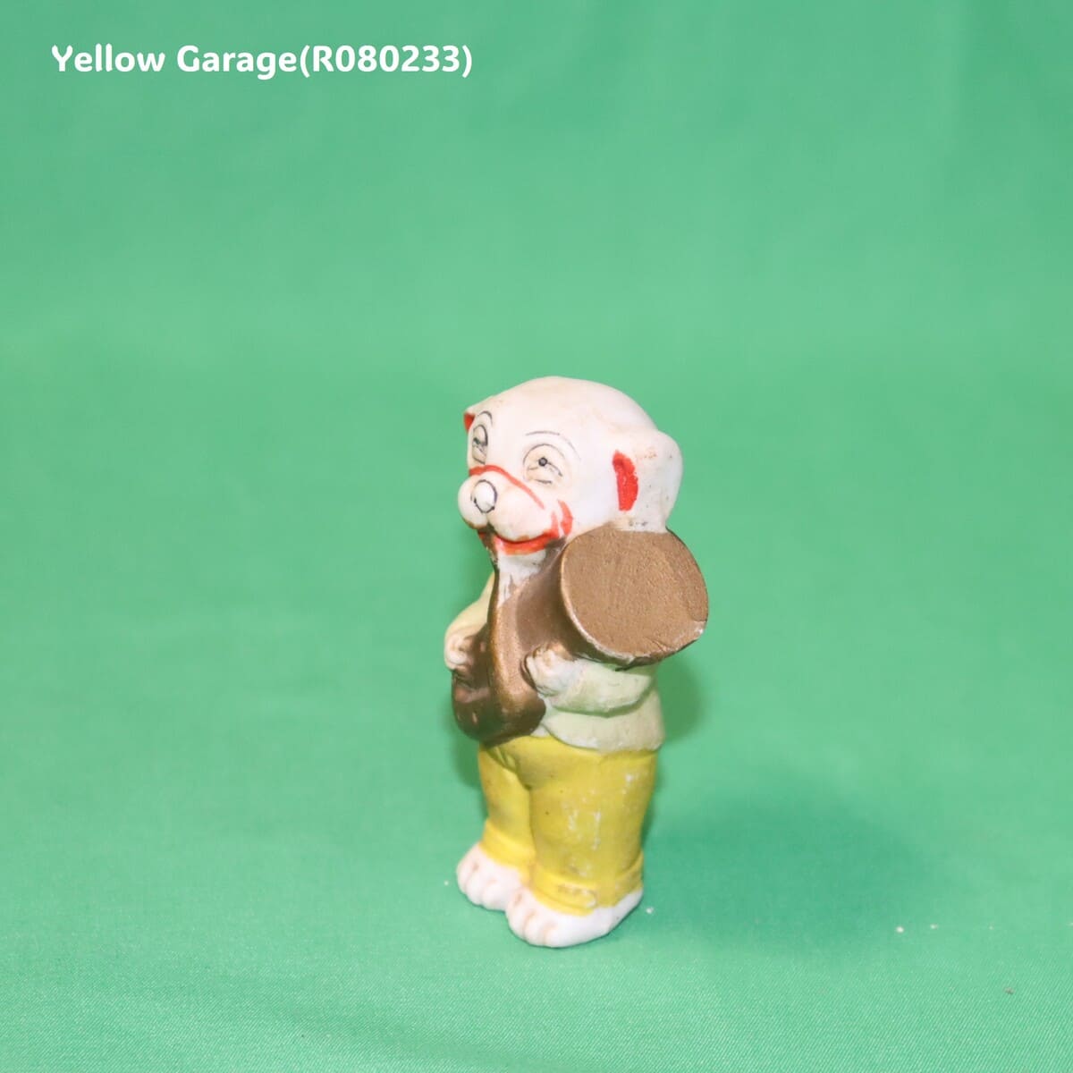 1920〜30年代に世界的な人気を博したキャラクターBonzo のヴィンテージフィギュア音楽隊3体セットです_ホルン斜め