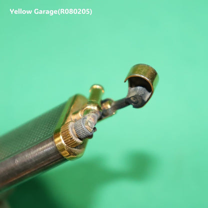  英国の老舗ブランド Dunhill（ダンヒル） によるクラシカルな ユニークスポーツタイプのヴィンテージライター ＿アップオープン正面