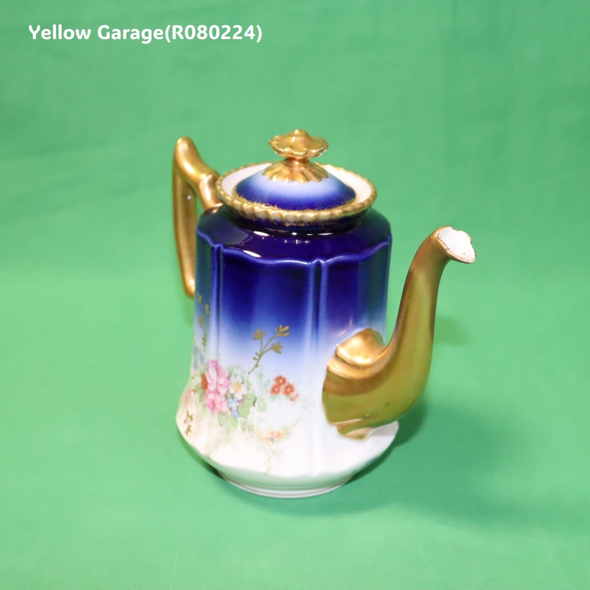 19世紀末〜20世紀初頭に製造されたフランス・リモージュのアンティークティーセット_ポット右中