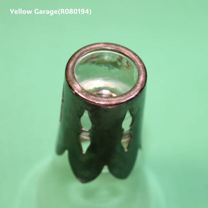 透明感のあるガラスにシルバー調の袴（はかま）を合わせた趣深いアンティークグラス4個セット_底アップ