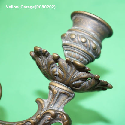 19世紀末から20世紀初頭にかけてヨーロッパ（おそらくフランスまたはイギリス）で製造されたと考えられるキャンドルスタンド＿キャンドルスタンド部横アップ