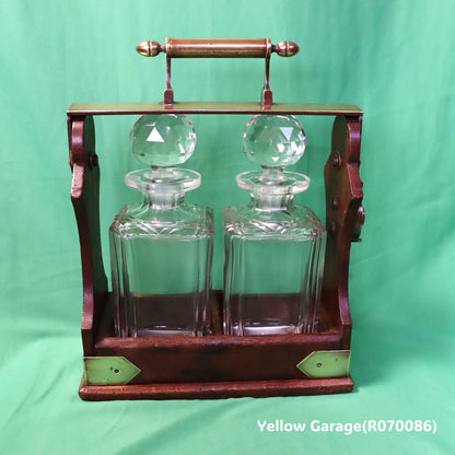 【H.J. Linton製】ロック付きアンティークデキャンタ・キャディ＿正面