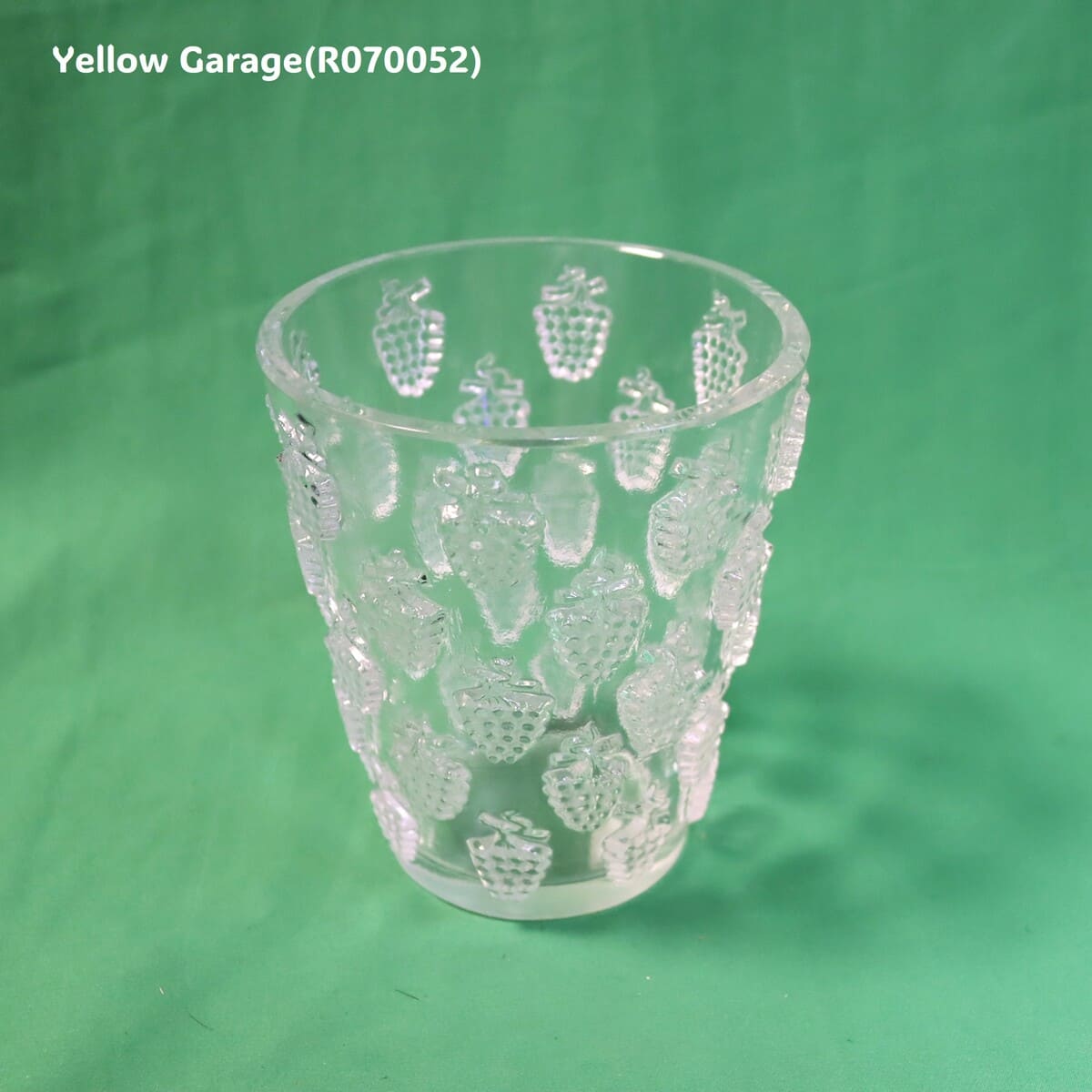 【ヴィンテージ】葡萄レリーフ ガラスタンブラー 高さ約14cm アンティークグラス正面