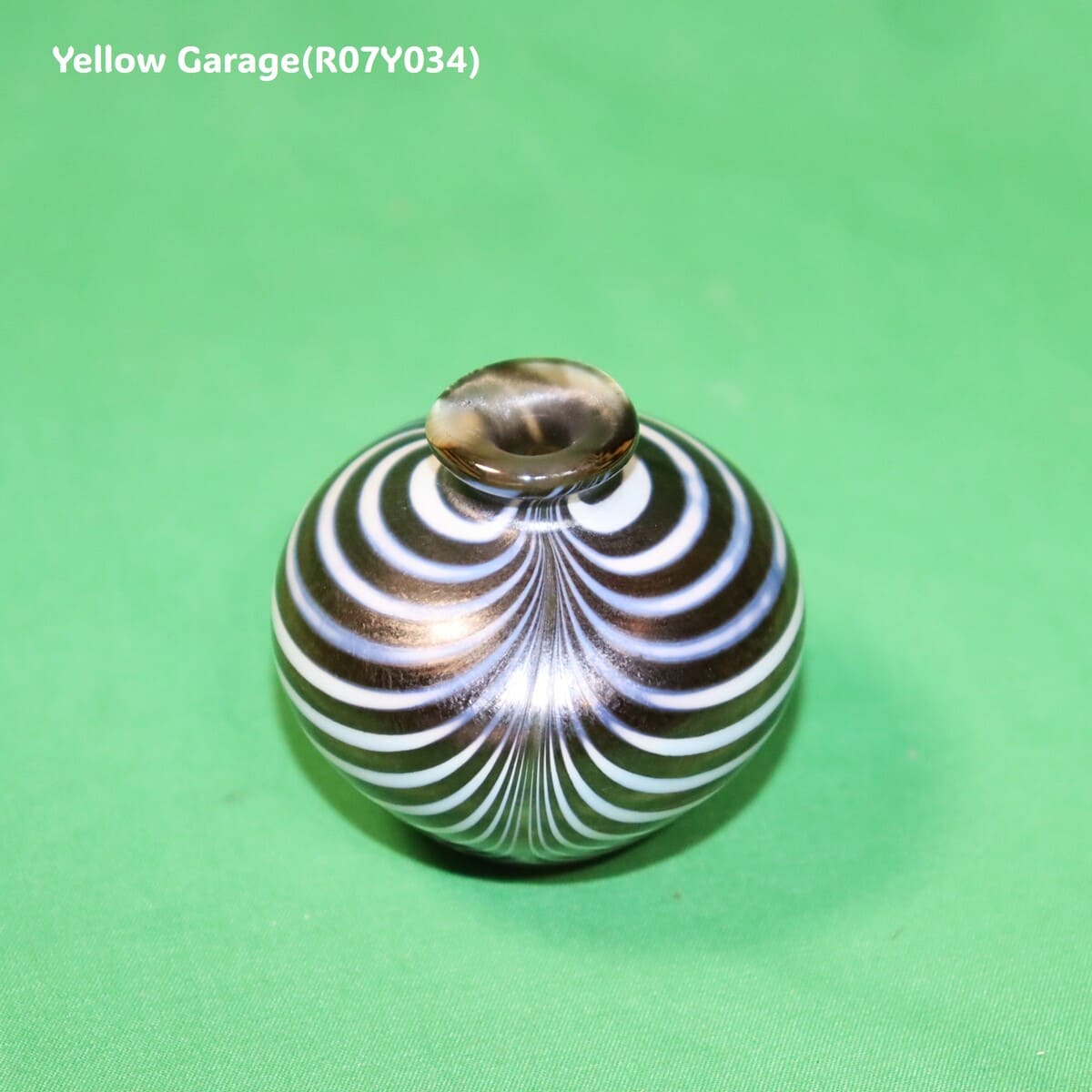 KOSTA BODA コスタボダ アートガラス ミニベース “Brown & White Flow” 6cm