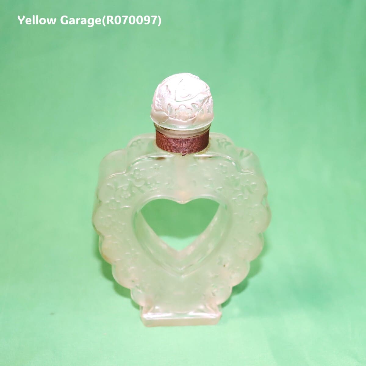 ニナ・リッチ × ラリック アールデコ香水ボトル「COEUR JOIE（喜びの心）正面