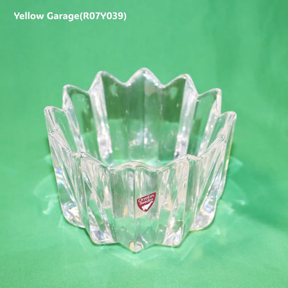 スウェーデンの光を閉じ込めた、透明な彫刻
北欧の名門 Orrefors が生んだ70周年記念のアートガラス正面