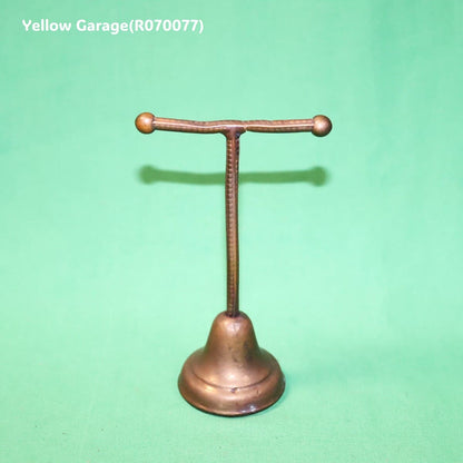 アンティーク 真鍮製アクセサリースタンド（縞模様デザイン）＿正面