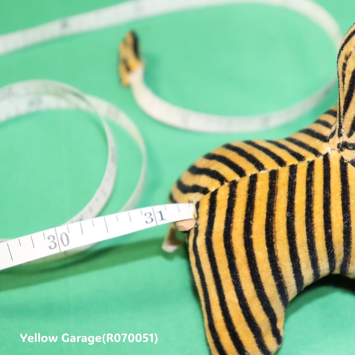 ヴィンテージ メジャー付きぬいぐるみ（FOREIGNタグ・CTマーク）｜ヨーロッパ製 手のひらサイズ