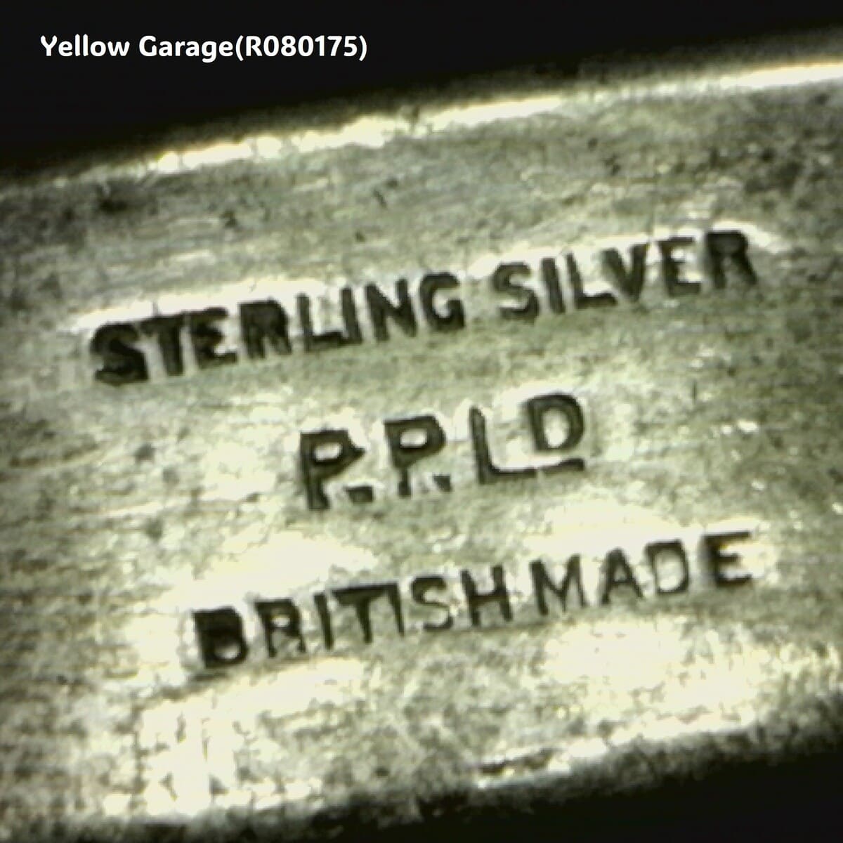 イギリス製のビンテージオイルライター＿底アップ