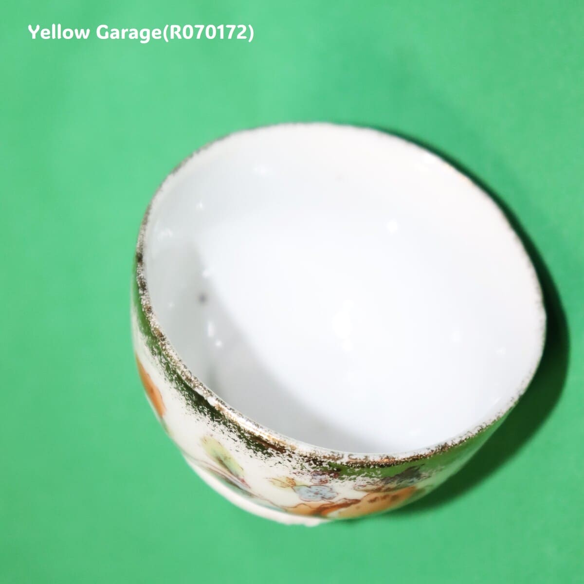 小振りなサイズが特徴のアンティーク・ティーセット＿シュガー口アップ