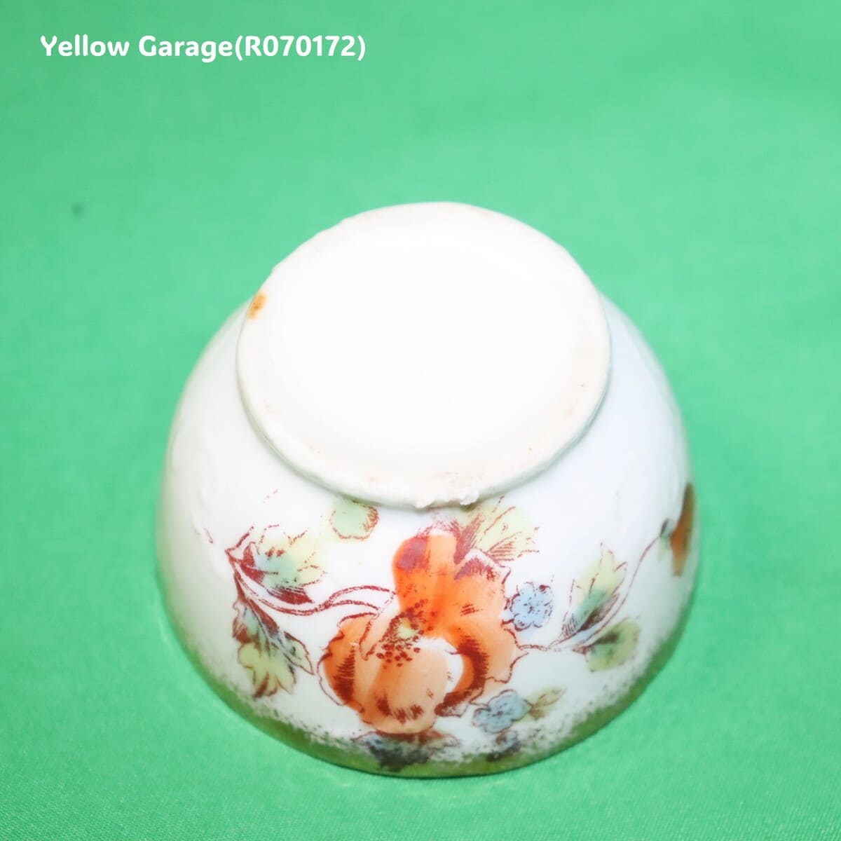 小振りなサイズが特徴のアンティーク・ティーセット＿シュガー底