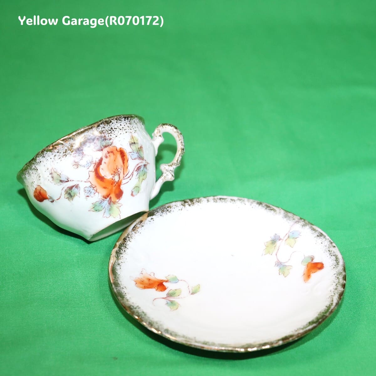 小振りなサイズが特徴のアンティーク・ティーセット＿カップ1ソーサー