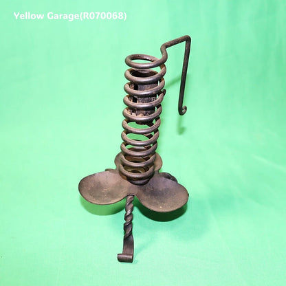 アンティーク 鉄製スプリングキャンドルスタンド斜め