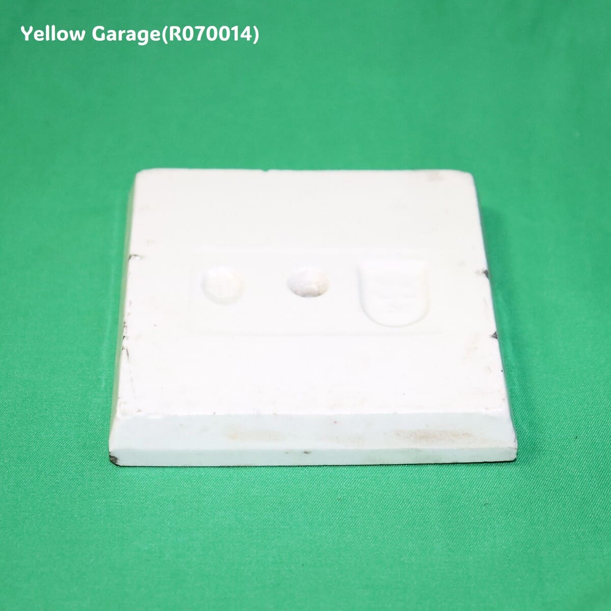 アールデコの息吹を纏う、小さな芸術品