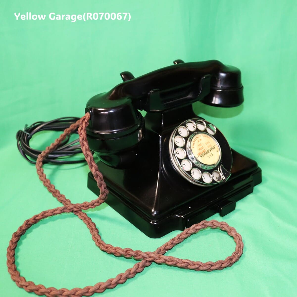 【英国製】GPO製 ベークライト ダイヤル式黒電話 1955年モデル　斜め